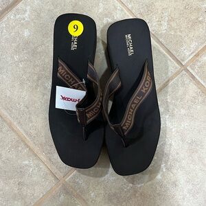 Size 9 Michael Kors flip flops
